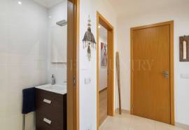 Tavira – 3+1-bedroom apartment close to town, with large sea view terrace and garage
