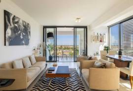 Tavira – 3+1-bedroom apartment close to town, with large sea view terrace and garage