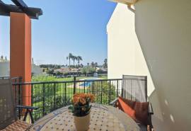 Carvoeiro – First floor 2-bedroom apartment with pool, ocean views and private roof terrace