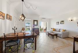 Carvoeiro – First floor 2-bedroom apartment with pool, ocean views and private roof terrace