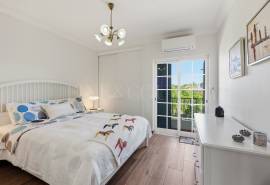 Carvoeiro – First floor 2-bedroom apartment with pool, ocean views and private roof terrace