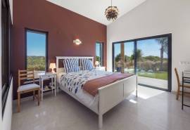 Carvoeiro/Caramujeira – Private 4-bedroom villa with sea views near Marinha