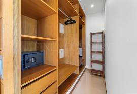 Vale do Lobo – 2+1-bedroom townhouse with pool and garage