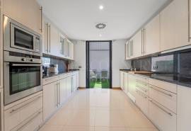 Vale do Lobo – 2+1-bedroom townhouse with pool and garage