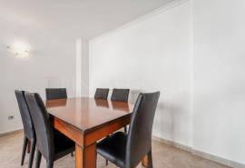 Albufeira – 2-bedroom apartment for long term rental