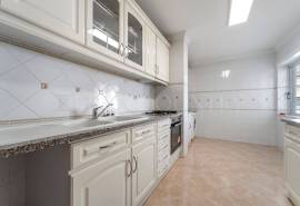 Albufeira – 2-bedroom apartment for long term rental