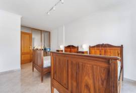 Albufeira – 2-bedroom apartment for long term rental