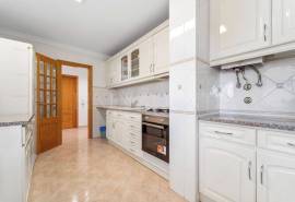 Albufeira – 2-bedroom apartment for long term rental