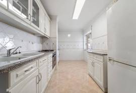 Albufeira – 2-bedroom apartment for long term rental