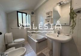 CORNER HOUSE (2 bedrooms + 1) ON A CLOSE ENDED STREET, 500 METRES FROM THE BEACH