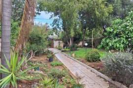 Old house for sale in Tel-Aviv , Tel Baruch sought