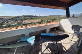 Charming Apartment Offering 75 M2 Of Living Space And A Lovely Terrace With Unobstructed Views In A Pleasant And Authentic Environment.