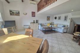 Charming Apartment Offering 75 M2 Of Living Space And A Lovely Terrace With Unobstructed Views In A Pleasant And Authentic Environment.