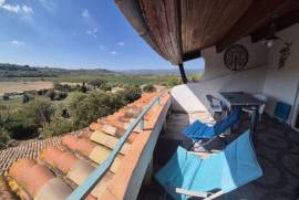 Charming Apartment Offering 75 M2 Of Living Space And A Lovely Terrace With Unobstructed Views In A Pleasant And Authentic Environment.
