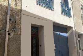 Pretty Village House With Dining Room/kitchen, Lounge, 2 En Suite Bedrooms Plus Independent Studio, Garage And Beautiful Courtyard.