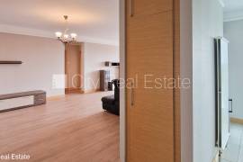 Apartment for rent in Riga, 100.00m2