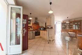 3 room, 83m2 Townhouse for sale in Narbonne - 220 000 € * 3 room, 83m2 Townhouse for sale in Narbonne - 220 000 € *