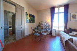 4 room, 119m2 Bourgeois style apartment for sale in Beziers - 199 500 € * 4 room, 119m2 Bourgeois style apartment for sale in Beziers - 199 500 € *