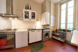 4 room, 119m2 Bourgeois style apartment for sale in Beziers - 199 500 € * 4 room, 119m2 Bourgeois style apartment for sale in Beziers - 199 500 € *