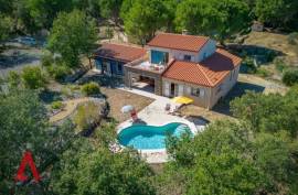 5 room, 171m2 Villa for sale in Laroque des alberes - 625 000 € * 5 room, 171m2 Villa for sale in Laroque des alberes - 625 000 € *