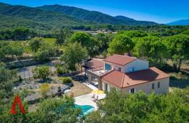 5 room, 171m2 Villa for sale in Laroque des alberes - 625 000 € *