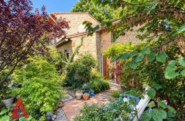 7 room, 121m2 Character property for sale in Saint gervais sur mare - 179 000 € *