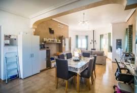 listing listing