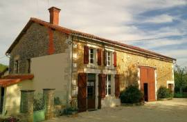 EXCLUSIVE! Detached Stone Property With Beautiful Views - €159,500