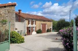 EXCLUSIVE! Detached Stone Property With Beautiful Views - €159,500