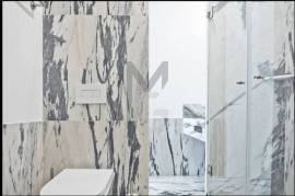 T1+1 with Mezzanine, 4m Ceiling and Rooftop in Santos | For Refurbishment / Investment T1+1 with Mezzanine, 4m Ceiling and Rooftop in Santos | For Refurbishment / Investment