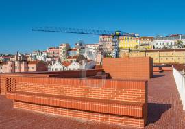 T1+1 with Mezzanine, 4m Ceiling and Rooftop in Santos | For Refurbishment / Investment T1+1 with Mezzanine, 4m Ceiling and Rooftop in Santos | For Refurbishment / Investment