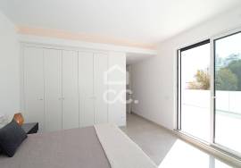 Contemporary 3 bedroom villa with swimming pool in the center of Armação de Pêra and 400 meters from the beach! Contemporary 3 bedroom villa with swimming pool in the center of Armação de Pêra and 400 meters from the beach!