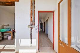 Farm with Sea Views, Abundant Water and Privacy — Rincovo Palmeira, Monchique Farm with Sea Views, Abundant Water and Privacy — Rincovo Palmeira, Monchique