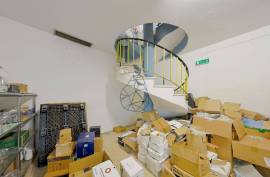 Rent Shop City Center with total area of 131m² (Ground floor of 66m² and Basement of 65m²) - Portimão Rent Shop City Center with total area of 131m² (Ground floor of 66m² and Basement of 65m²) - Portimão