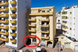 Praia à Porta: Commercial Space with Residential Potential in Armação de Pera Praia à Porta: Commercial Space with Residential Potential in Armação de Pera