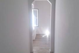 Apartamento T2 remodelado com duas casas de banho e vista mar Apartamento T2 remodelado com duas casas de banho e vista mar