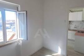 Apartamento T2 remodelado com duas casas de banho e vista mar Apartamento T2 remodelado com duas casas de banho e vista mar