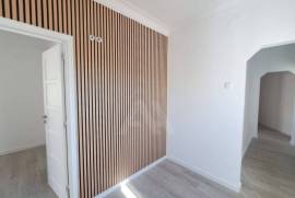 Apartamento T2 remodelado com duas casas de banho e vista mar Apartamento T2 remodelado com duas casas de banho e vista mar