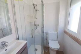 Apartamento T2 remodelado com duas casas de banho e vista mar Apartamento T2 remodelado com duas casas de banho e vista mar