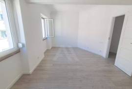 Apartamento T2 remodelado com duas casas de banho e vista mar Apartamento T2 remodelado com duas casas de banho e vista mar