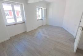 Apartamento T2 remodelado com duas casas de banho e vista mar Apartamento T2 remodelado com duas casas de banho e vista mar