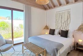 1+2 Bedroom House with private pool, located in the Pestana Comporta Village tourist development.