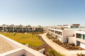 2+1-bedroom apartment with private pool, in the tourist development Pestana Porto Covo Village