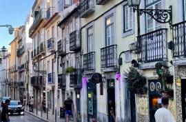 Trespasse - restaurant in full activity - Bairro Alto - Lisbon Trespasse - restaurant in full activity - Bairro Alto - Lisbon