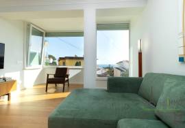 Renovated house with large outdoor space, terrace and sea view in Parede