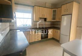 Two-story house with patio and garage in Puebla de la Calzada · 4 bedrooms · 3 bathrooms