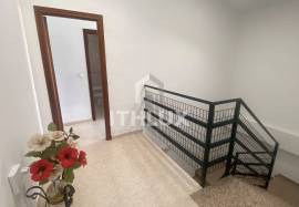 Two-story house with patio and garage in Puebla de la Calzada · 4 bedrooms · 3 bathrooms