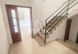 Two-story house with patio and garage in Puebla de la Calzada · 4 bedrooms · 3 bathrooms