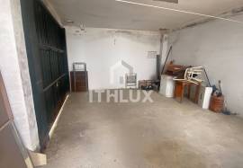 Two-story house with patio and garage in Puebla de la Calzada · 4 bedrooms · 3 bathrooms