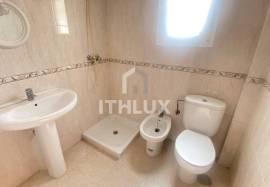 Two-story house with patio and garage in Puebla de la Calzada · 4 bedrooms · 3 bathrooms